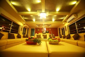 thumbnail: Lounge