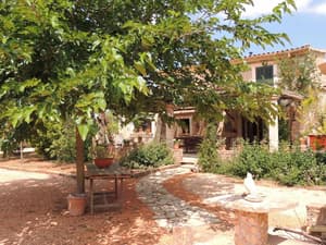 thumbnail: Front of property