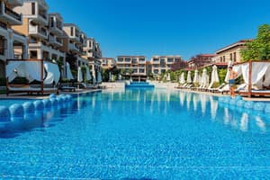 thumbnail: Pool