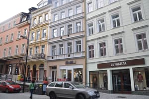 thumbnail: Exterior