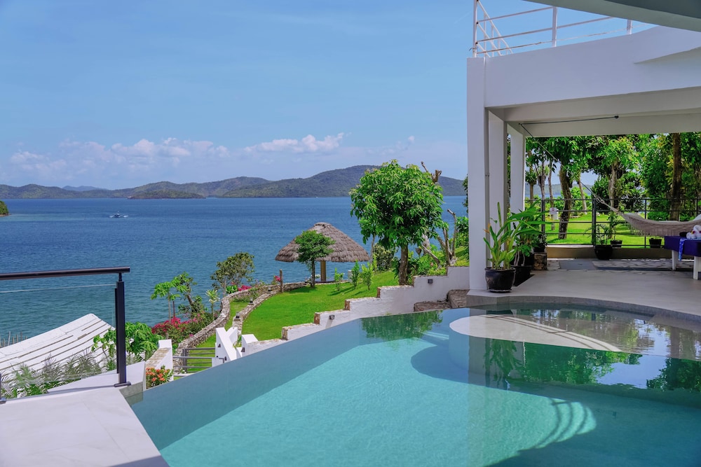 Beach/ocean view