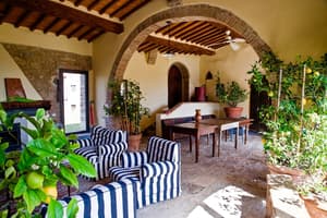 thumbnail: Interior