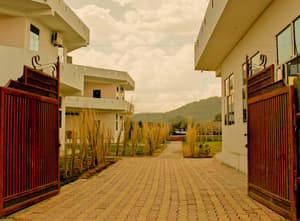 thumbnail: Exterior