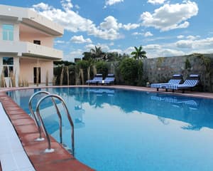 thumbnail: Outdoor pool