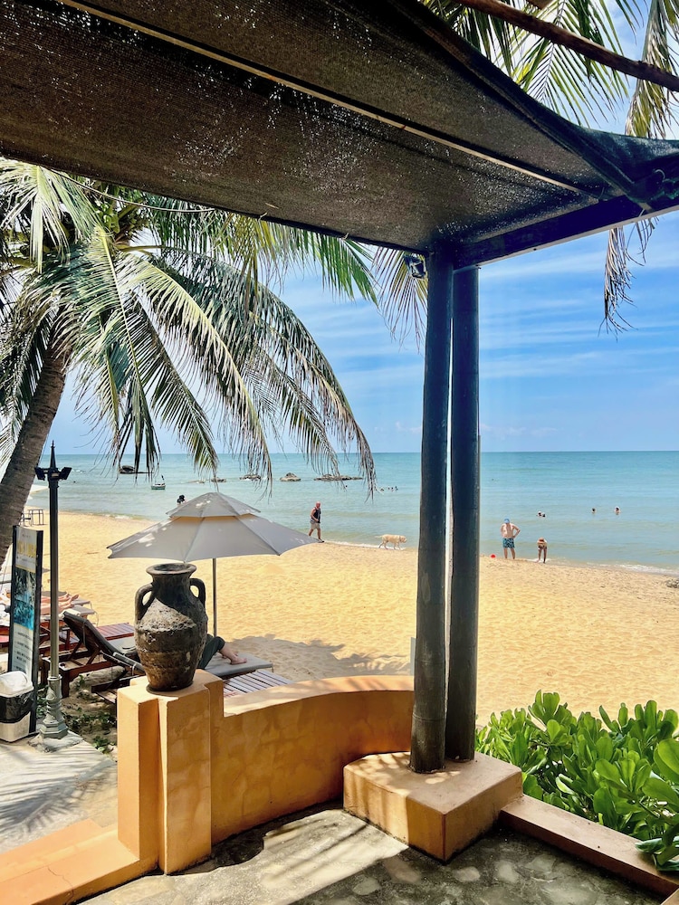 Beach/ocean view