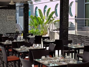 thumbnail: Restaurant