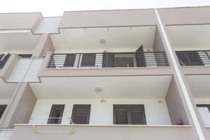 thumbnail: Exterior