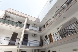 thumbnail: Exterior
