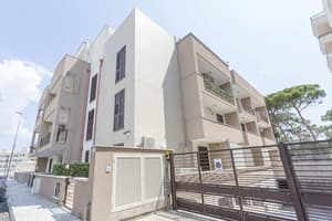 thumbnail: Property entrance