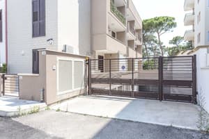 thumbnail: Property entrance
