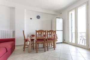 thumbnail: In-room dining