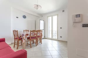 thumbnail: In-room dining