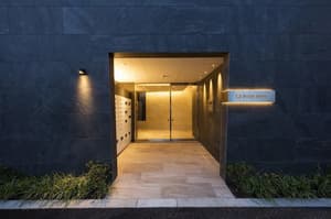 thumbnail: Property entrance