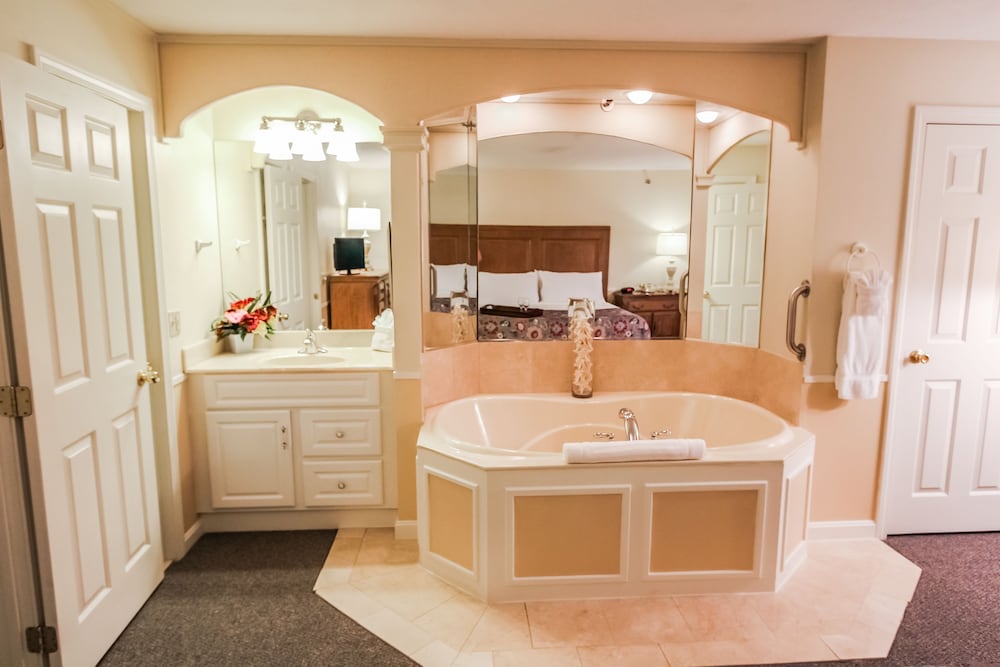 Jetted tub