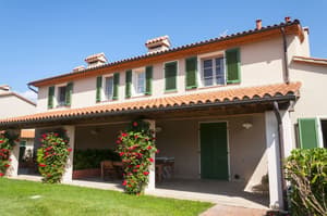 thumbnail: Exterior