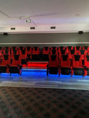 thumbnail: Theater show