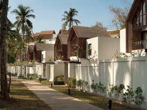 thumbnail: Exterior