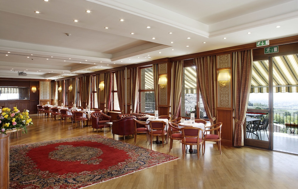 Restaurant-cafeteria