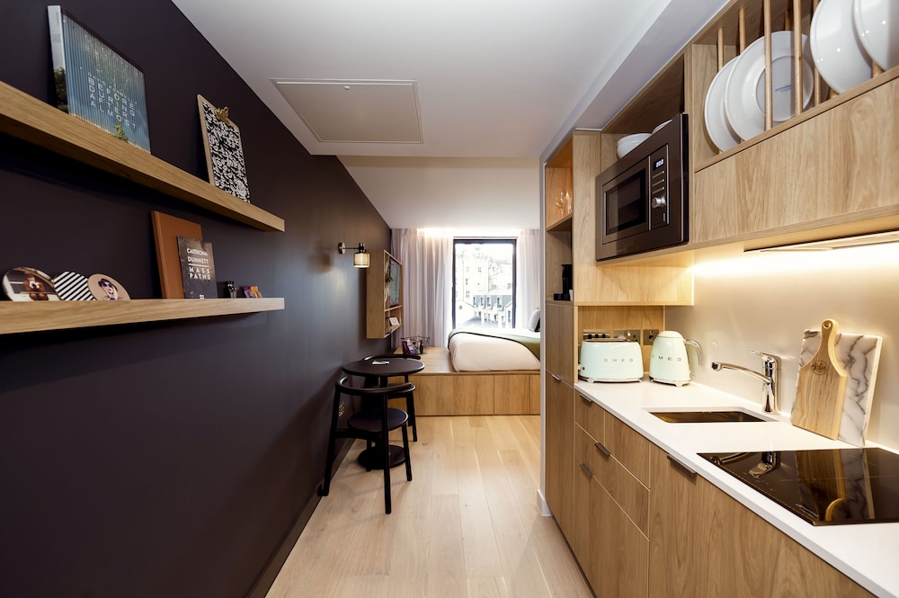 Private kitchenette