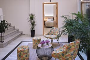 thumbnail: Lobby sitting area