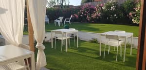 thumbnail: Outdoor dining