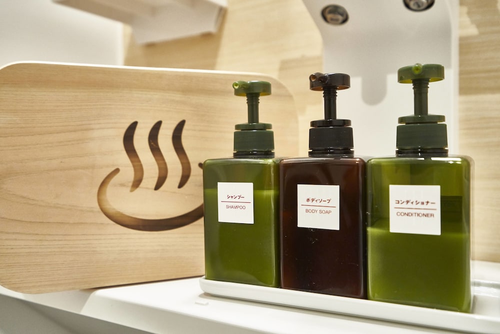 Bathroom amenities