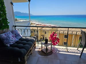 thumbnail: Terrace/patio