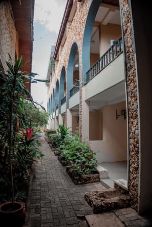 thumbnail: Exterior