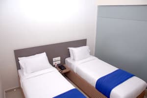 thumbnail: Room