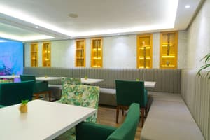 thumbnail: Restaurant