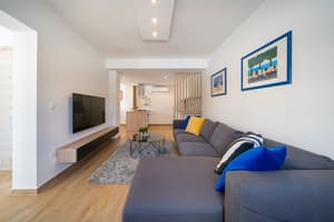 thumbnail: Living room