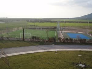 thumbnail: Tennis court