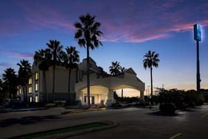thumbnail: Exterior