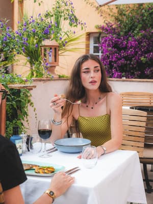 thumbnail: Restaurant