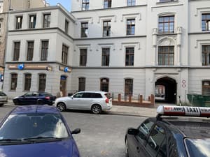 thumbnail: Exterior