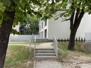 thumbnail: Interior entrance