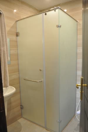 thumbnail: Bathroom shower