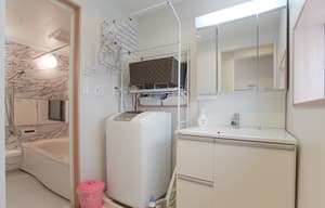 thumbnail: Laundry room