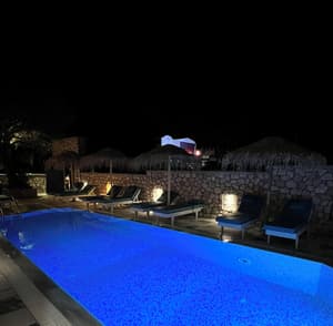 thumbnail: Exterior