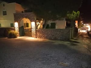 thumbnail: Exterior