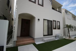thumbnail: Exterior