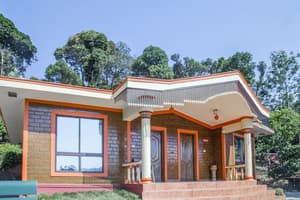 thumbnail: Exterior detail