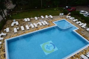 thumbnail: Outdoor pool