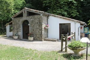 thumbnail: Exterior