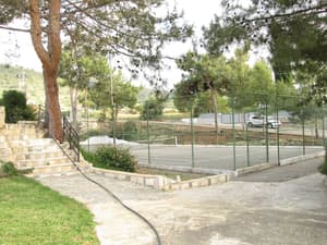 thumbnail: Property grounds