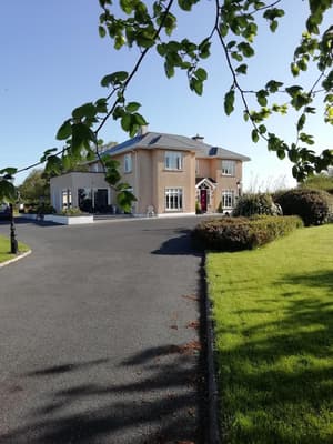 thumbnail: Exterior