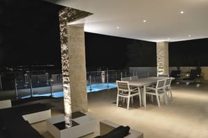 thumbnail: Courtyard