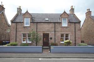 thumbnail: Front of property