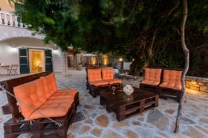 thumbnail: Terrace/patio