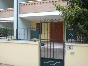 thumbnail: Exterior